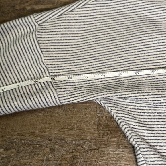 O’Neill Pullover Hoodie - Picture 8 of 9